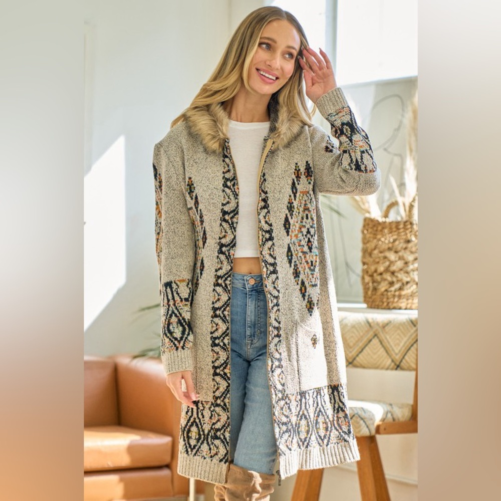 322. LAST 1!🛑 AT COST! Bohemian FAUX FUR hood Sweater tan Aztec Cardigan zip - Picture 8 of 8